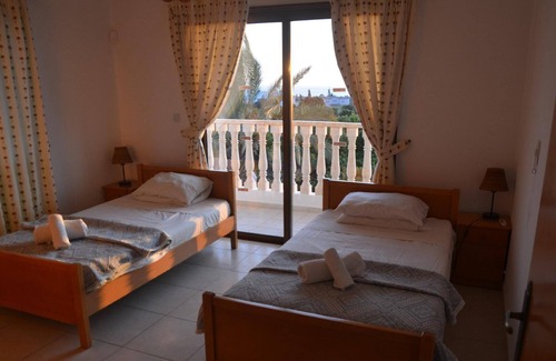 Agios Georgios Pegeias Casa | Casa de vacaciones Agios Georgios Pegeias para 1 - 8 personas con 4 dormitorios - Casa de vacaciones