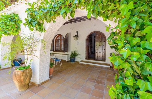 Alcaucín Casa | Casa de vacaciones Alcaucin para 6 - 14 personas con 6 dormitorios - Casa de vacaciones