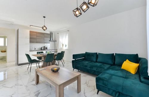 Policnik Casa | Holiday House Casia with pool