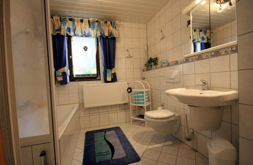 Kirchdorf im Wald Apartamento | Casa de vacaciones Corinna con acogedores apartamentos de 4 estrellas inundados de luz