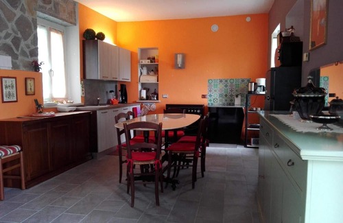 Diano d'Alba Casa | Casa de vacaciones Diano d'Alba para 2 - 5 personas con 2 dormitorios - Casa pareada
