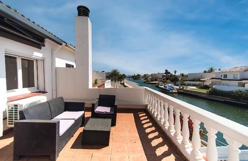 Empuriabrava Casa | Holiday house Empuriabrava for 1 - 6 persons with 3 bedrooms - Holiday home