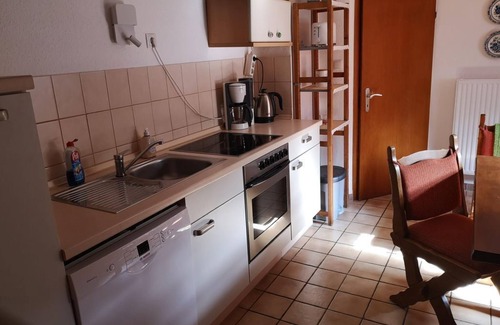Hausen Apartamento | Casa de vacaciones Frorath - cabaña, ducha y baño, aseo, 3 dormitorios