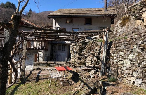 Centovalli Chalet De Esquí | Casa de vacaciones Intragna para 1 - 8 personas con 4 dormitorios - Casa de vacaciones independiente