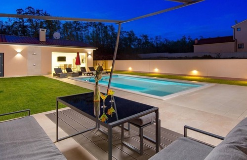 Bibici Casa | Holiday house Krancici for 6 - 8 persons with 3 bedrooms - Holiday home
