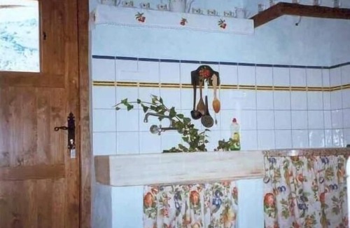 Laroya Casa | Casa de vacaciones Laroya para 4 - 6 personas con 3 dormitorios - Casa adosada