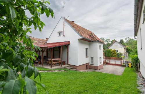 Zavazna Poruba Casa | Holiday House Mária