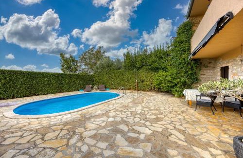 Sveti Lovrec Casa | Holiday house Marinela with Private Pool and Fenced Garden