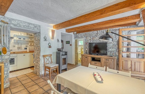 Sveti Vid Dobrinjski Casa | Holiday House Mlin with Private Pool