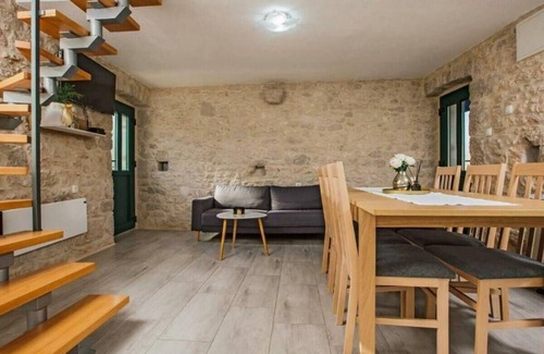 Podbablje Otro | Casa de vacaciones Runovic para 1 - 8 personas con 4 dormitorios - Casa rural