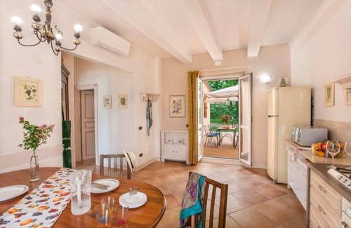 San Costanzo Casa | Casa de vacaciones San Costanzo para 1 - 12 personas con 6 dormitorios - Apartamento dúplex/triplex