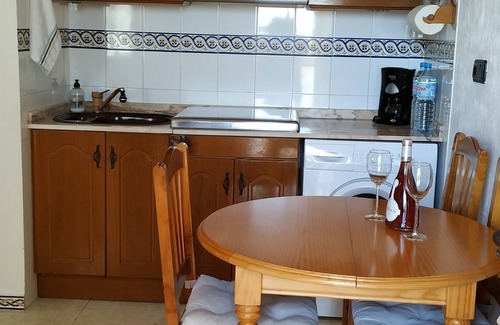 Torrevieja Casa | Casa de vacaciones 'Torre Mata' con terraza, piscina compartida y balcón