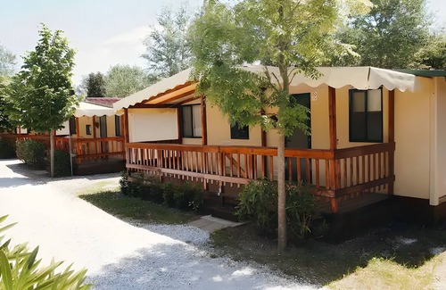 Viareggio Chalet De Esquí | Holiday House Viareggio for 1 t/m 5 Persons With 2 Bedrooms - Holiday Chalet