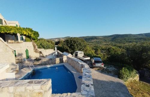 Donji Humac Casa | Holiday house Villa Glicinia with hydro-massage pool