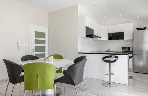 Stobrec Casa | Casa de vacaciones con 3 apartamentos, piscina y jacuzzi a 100 m de la playa