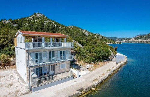 Ploce Casa | Casa de vacaciones con aparcamiento Rogotin, Usce Neretve (K-24802)