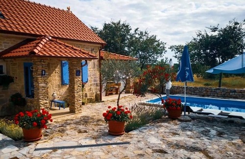 Oklaj Casa | Casa de vacaciones con piscina Puljane, Krka (K-23038)