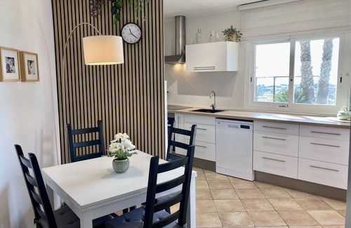 Lloret de Mar Apartamento | Apartamento (4 pers) con piscina + vistas al mar + jardín, cerca de la ciudad