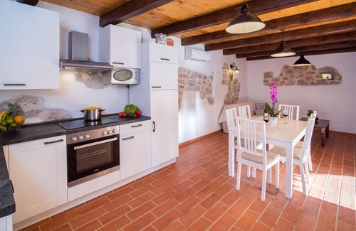 Garica Villa | Casa de vacaciones con piscina, jacuzzi y sauna.