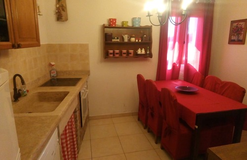 Vinodolska opcina Casa | Casa de vacaciones con piscina y vistas al mar.