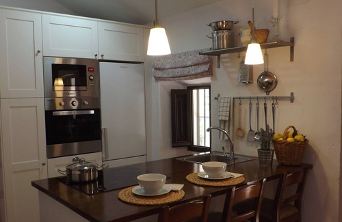 Cómpeta Cabaña | Casa de vacaciones con piscina privada, jacuzzi y wifi, en zona íntima
