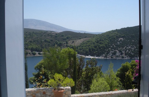 Atsitsa Casa | Casa de vacaciones con piscina de agua salada y playa privada en un lugar maravilloso y tranquilo