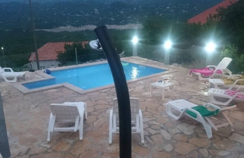 Biokovsko Selo Casa | Casa de vacaciones Zagvozd para 4 - 10 personas con 4 dormitorios - Casa adosada