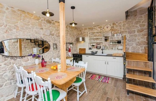 Biokovsko Selo Casa | Casa de vacaciones Zupa para 1 - 10 personas con 4 dormitorios - Casa de vacaciones