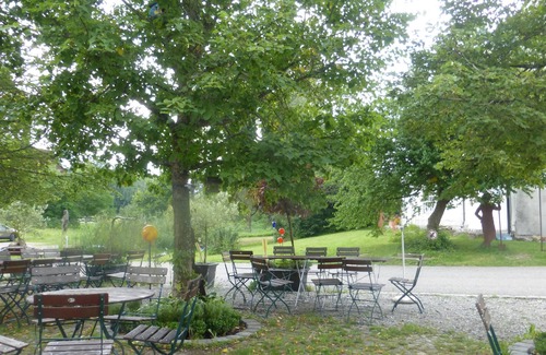 Winterstetten Apartamento | Vacaciones en el elegante "Deer Apartment" con una vista del campo