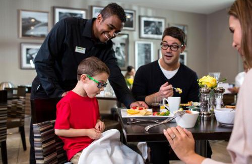 Asheville Hotel | Holiday Inn Asheville East-Blue Ridge Pkwy by IHG