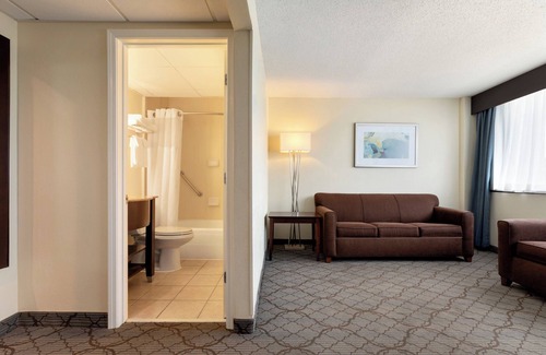 Crestline Heights Hotel | Holiday Inn Birmingham-Airport by IHG