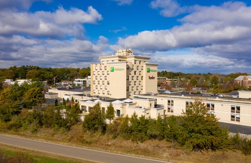 Dedham Hotel | Holiday Inn Boston - Dedham Hotel & Conference Center, an Ihg Hotel