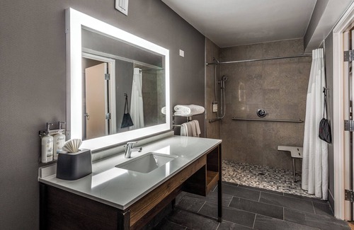 Dallas Hotel | Ramada de Wyndham Dallas Love Field