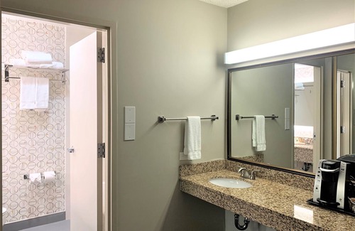 Dublin Hotel | Holiday Inn Dublin-Pleasanton by IHG