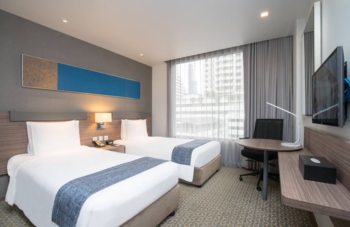 Silom Hotel | Holiday Inn Express Bangkok Sathorn by IHG