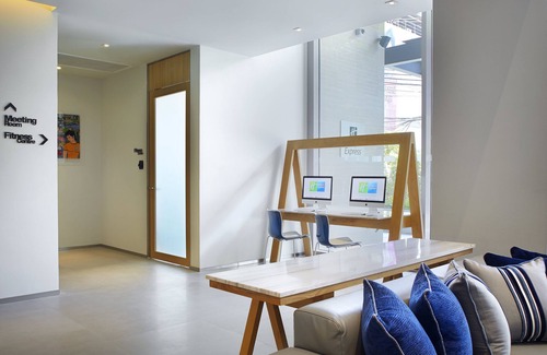 Silom Hotel | Holiday Inn Express Bangkok Sathorn by IHG