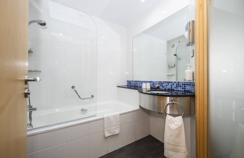 Poblenou Hotel | Holiday Inn Express Barcelona City 22@ by IHG