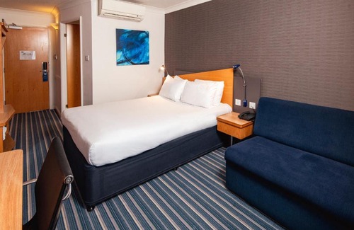 Birmingham City Centre Hotel | Holiday Inn Express Birmingham - Snow Hill by IHG
