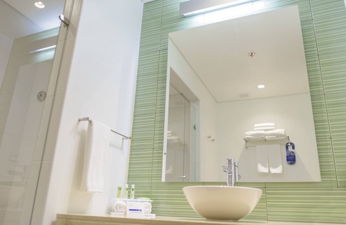 Bocagrande Hotel | Holiday Inn Express Cartagena Bocagrande by IHG
