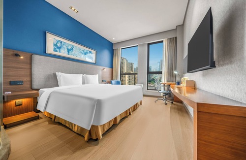 Yuzhong Qu Hotel | Holiday Inn Express Chongqing Guanyinqiao by IHG
