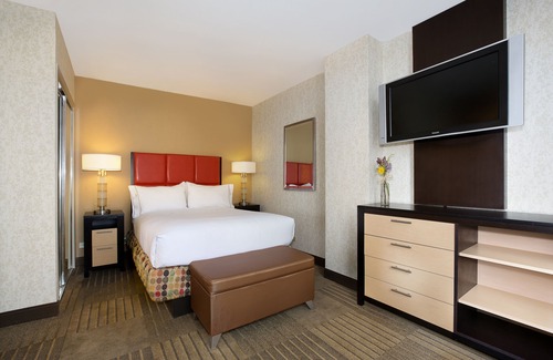 Downtown Denver Hotel | Holiday Inn Express Denver Downtown by IHG