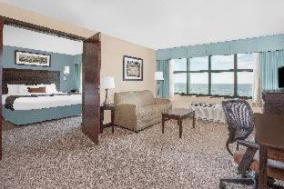Gulfport Hotel | Holiday Inn Express - Gulfport Beach by IHG