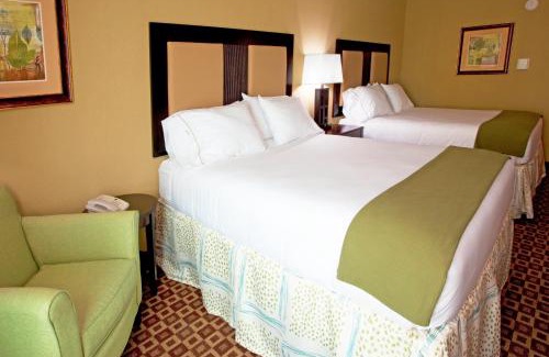 Jacksonville Hotel | Holiday Inn Express Hotel & Suites Chaffee - Jacksonville West by IHG