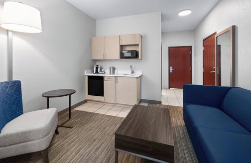 Acme Hotel | Holiday Inn Express Hotel & Suites Acme-Traverse City by IHG