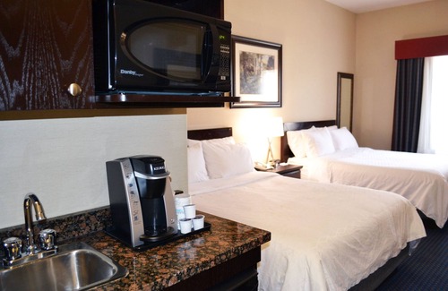 Edson Hotel | Holiday Inn Express Hotel & Suites Edson by IHG