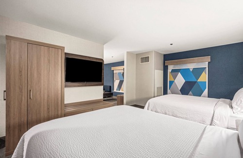 Lincoln Hotel | Holiday Inn Express Hotel & Suites Lincoln by IHG