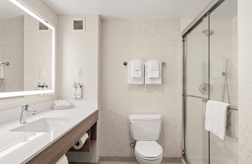 Lincoln Hotel | Holiday Inn Express Hotel & Suites Lincoln by IHG