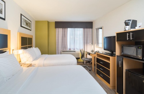 Financial District Hotel | Holiday Inn Express New York City- Wall Street by IHG