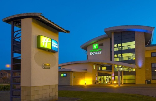 Milton Malsor Hotel | Holiday Inn Express Northampton - South, an Ihg Hotel
