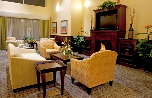 Jacksonville Hotel | Holiday Inn Express & Suites Chaffee-Jacksonville West by IHG